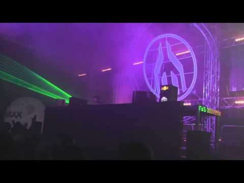 Brian Sanhaji @ Mayday Poland 2013 (09-11-2013)