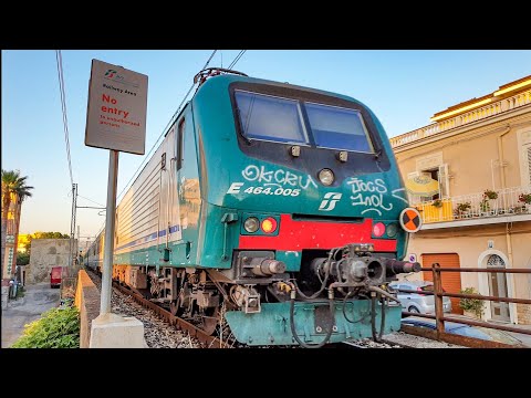 TRENI in TRANSITO al PASSAGGIO a LIVELLO... (Agosto 2019)