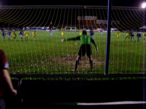 Jake Reid penalty - Braintree Town Vs Weymouth. 5 - 12 - 2009