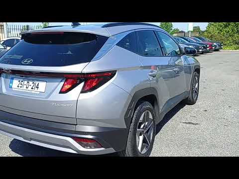 Hyundai Tucson Executive 1.6 Diesel 5dr - Image 2