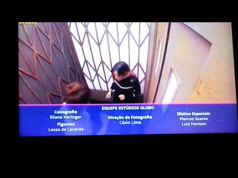 Bruna marquezine mostra o peito sem saber que estava sendo filmado.