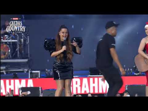 Maiara & Maraisa - Sorte Que Cê Beija Bem (CALDAS COUNTRY 2022)