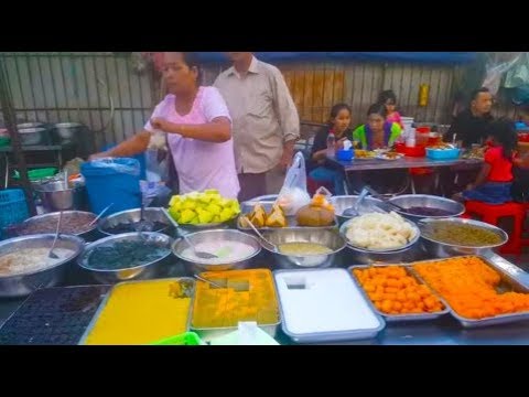 Popular Evening Street Food In Phnom Penh - Street Food At Boeung Trabaek And ToulTomPoung Video