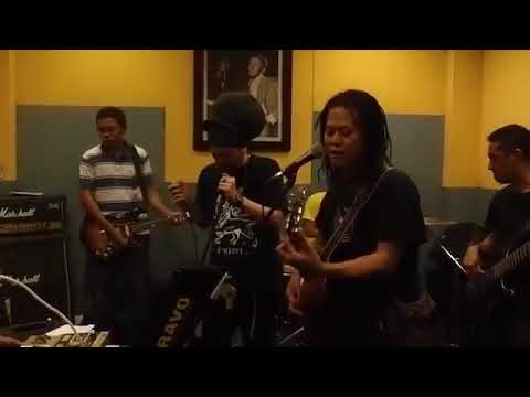 Tony Q Rastafara feat Ras Muhamad "Rambut gimbal"