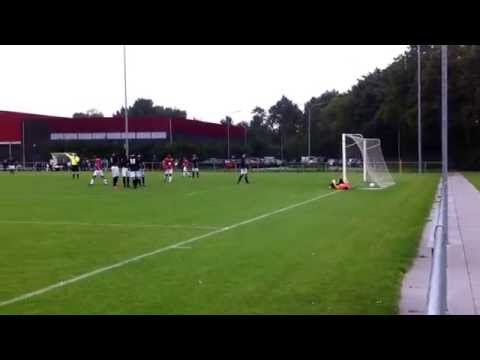 Björn maakt 1-0 tegen VC Vlissingen