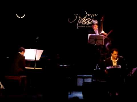 CARLOS CORRALES TRÍO / Ventarrón (P. Maffia)