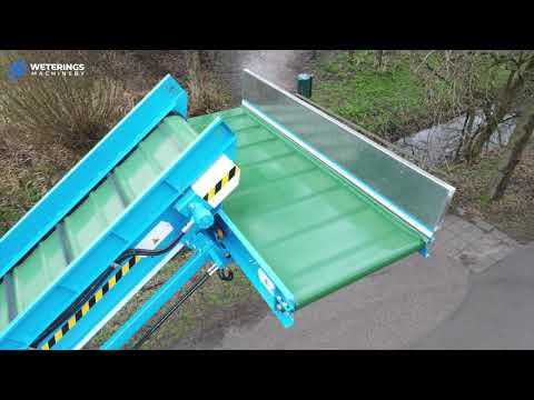 Bio Hopper EXTF-SC foldable conveyor for cleaning out strawberries, raspberries, soft fruit crops.