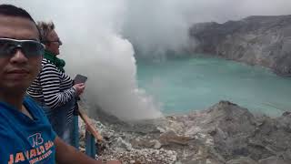preview picture of video 'Ijen crater- Banyuwangi (Indonesia)'