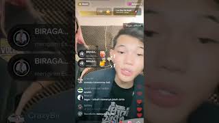 Download lagu The tough moment of a street musician reaching 10k viewers π±π± mp3 Download lagu The tough moment of a street musician reaching 10k viewers π±π± mp3