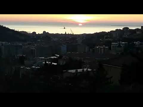 Flashmob triestino  ore 18 , 16 marzo 2020