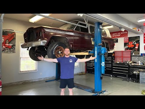 Tearing Apart a Jeep Cherokee Chief S