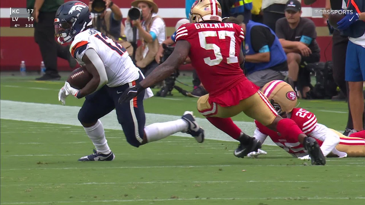 Harvey swerves around multiple defenders!