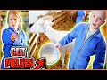 KiDS MOETEN GEiT MELKEN MET DE HANDEN! ? ( geen succes) | Bellinga Vlog #2806