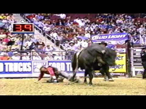 Slick Willy bucks Chris Shivers - 04 PBR Phoenix