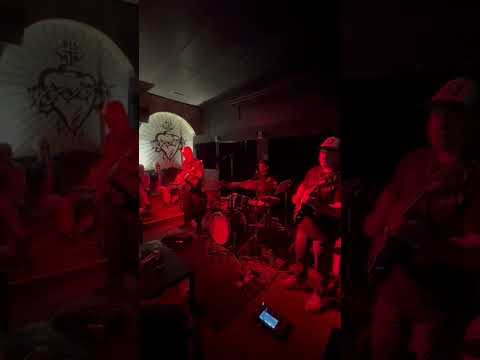 intro y Head In de Equinox, con Juampy Juarez y Luis Barzola.