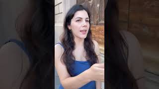 la-pornostar-valentina-nappi-in-piazza-ad-avellino-per-abolire-la-tassa-etica