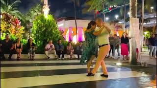 Video thumbnail for Diego Blanco & Lorena Diez @ Open Air Tango Miami