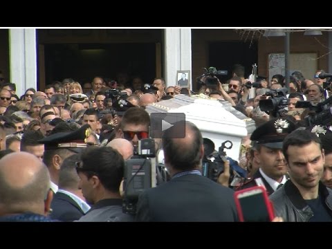 Omicidio Alatri, i funerali di Emanuele a Tecchiena