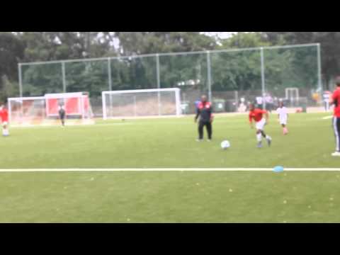Voetbal fragment Zeeburgia E3 - Fortius E1        24-08-2013        (4-3)