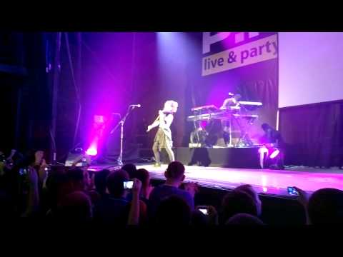 Lindsey Stirling - "Spontaneous Me" - Live In Moscow 22.05.2013