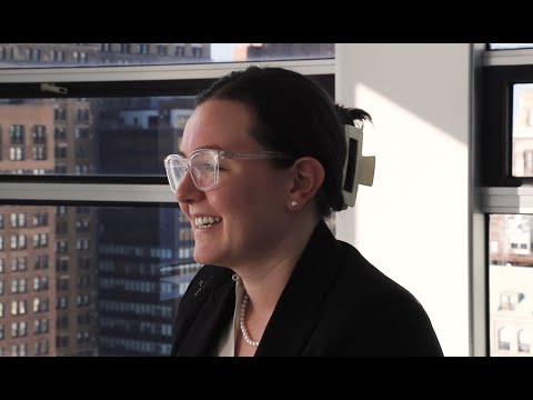 “You can work directly with attorneys… and have an incredible experience” – Samantha, Paralegal testimonial video thumbnail