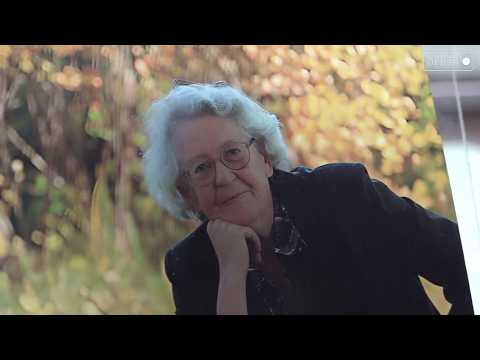 «Всё, что я давно забыть хотела, тихо переплавилось в стихи»