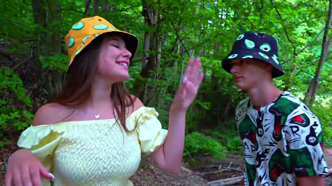 ЛАГЕРЬ2 ПАША и ЛЕРА ВЛЮБЛЁННЫЕ решили сбежать!