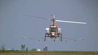 preview picture of video 'Ag Helicopter Practice Flight, Near Creston, Illinois on 5-26-2010'