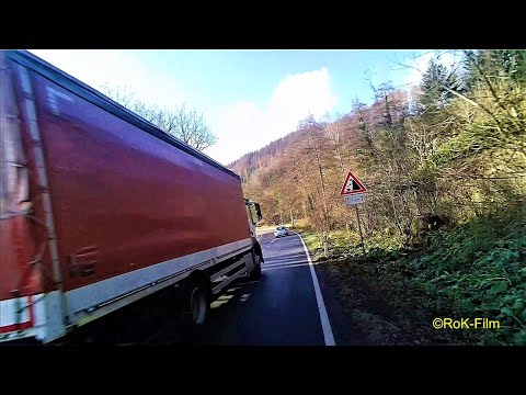 Gefährliches Überholen von Radfahrer im Volmetal bei Lüdenscheid nach A45 Vollsperrung von ©RoK-Film