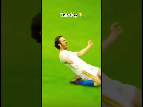 Normal Knee Slides vs This Guy 😂