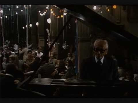 Osvaldo Pugliese La yumba  en la película El exilio de Gardel