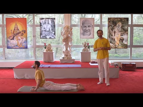 Live Yogastunde mit Ishwara - 09:15 Uhr 07.04.2020