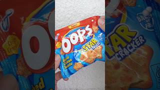 mencari dan menemukan jajanan oops star cracker di dalam kardus #huntingjajan #jajanan #crackers