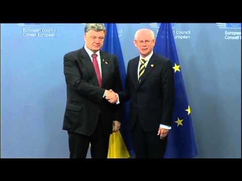 Ukraine Language Debate: Poroshenko proposes to give English language special status in Ukraine