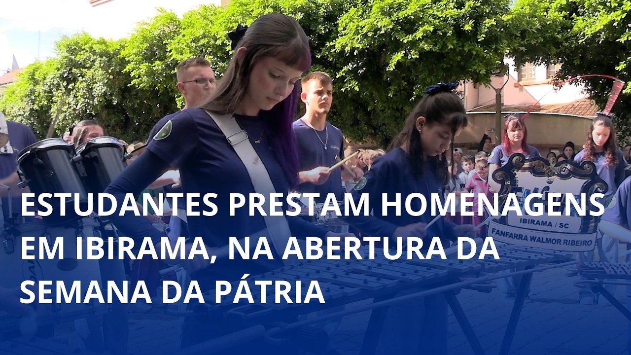 Estudantes prestam homenagens na abertura da Semana da Pátria, em Ibirama
