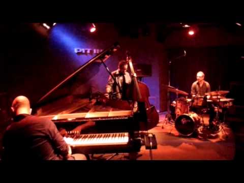 Shai Maestro - Improvisation / Samba Em Prelúdio