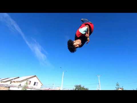 Gibbon Slacklines ||  Trickline training ft. Matias Sepulveda