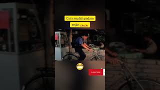 Download lagu LAWAK MALAYSIA LAN PET PET mp3 Download lagu LAWAK MALAYSIA LAN PET PET mp3