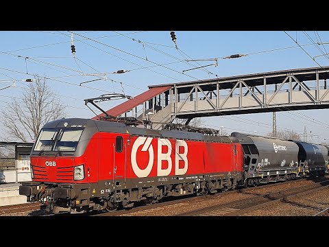 Freight train service in Saarmund into the sunset: With an ÖBB Vectron series 1293