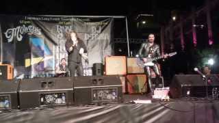 RIVAL SONS PERFORM 