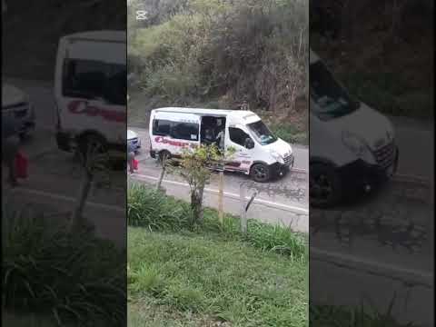 12 de octubre via habilitada 2pm sector de Rosas Cauca