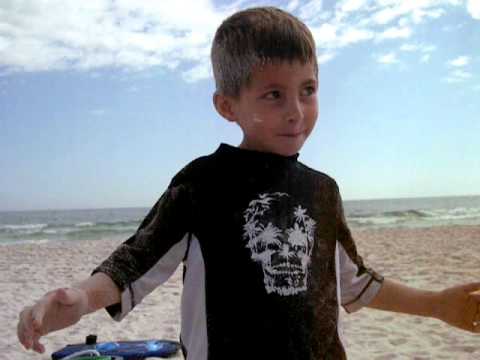 Jonas and Huxli Channel- Dying Cockroach Rap