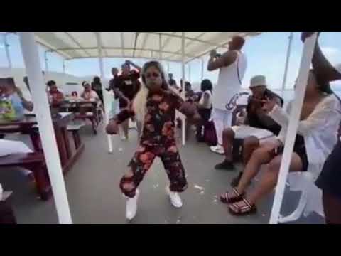 QWABE Brothers ( White Msindoo X Wayp33 ) & C-SOUL Makine feat Slungile X DJSandzWae -Vula_Amathanga