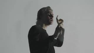 Das Video zu 'SHADOW' (jetzt ansehen)