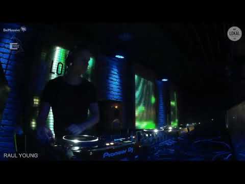 Raul Young @ Volt lokál - Akvárium (Budapest) Be Massive & Illegal Control Label NIght 2018-09-22