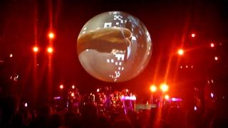 The Smashing Pumpkins performing &quot;Pinwheels&quot;