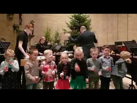 Muziekproject BS de Kingbeek groep 1&2 met Concordia Obbicht "Deck the halls"
