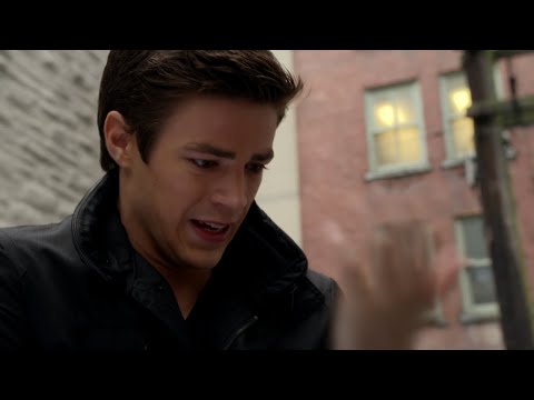 Barry Discovers His Powers/Barry Reunites With Iris And Joe || The Flash 1x01 1080p