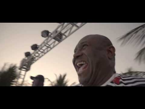 Mc Juniinho e Irmão Lázaro - Balança mas não cai ( Clipe Oficial )