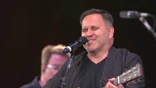 10,000 Reasons ( Live at the Sing! 2018) - Matt Redman